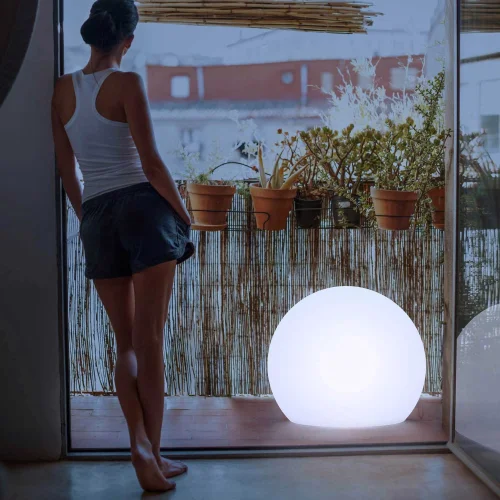 LÂMPADA EXTERIOR ESFÉRICA BULY 60 LUZ FRIA CABO