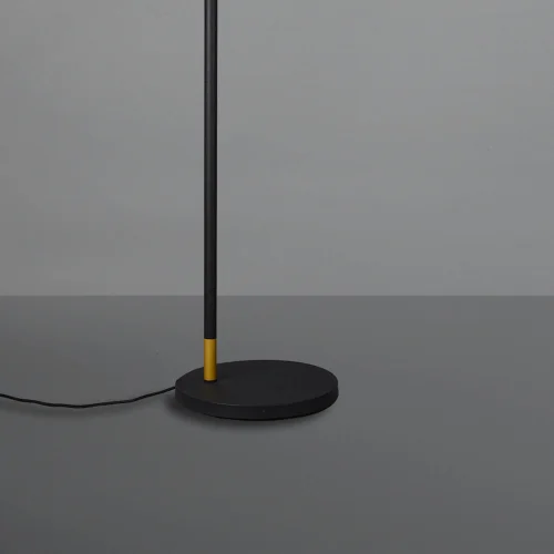 CANDEEIRO DE CHÃO DE METAL PRETO E27 OLENA