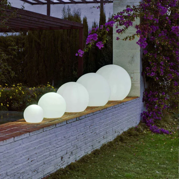 LÂMPADA EXTERIOR ESFÉRICA BULY 50 LUZ FRIA CABO