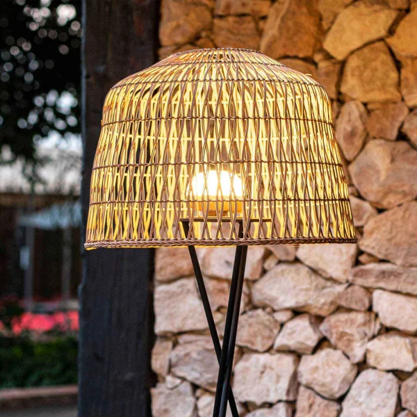 LÂMPADA DE CHÃO EXTERIOR SEM FIOS AMALFI BATERIA RECARREGÁVEL
