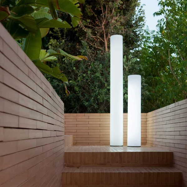 LÂMPADA DE PISO EXTERIOR FITY 100 CABO LUZ FRIA