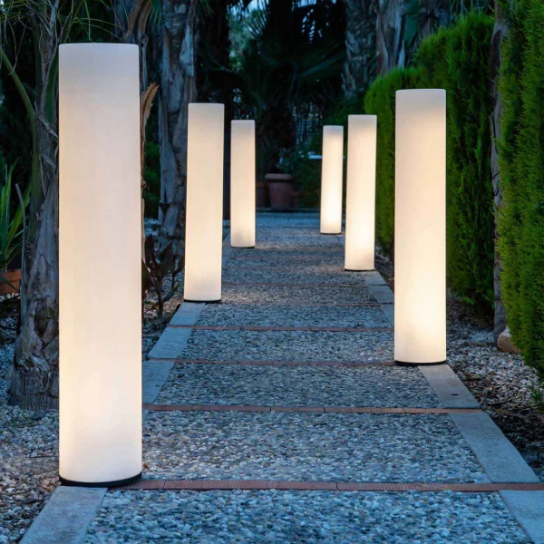 LÂMPADA DE PISO EXTERIOR FITY 100 CABO LUZ FRIA