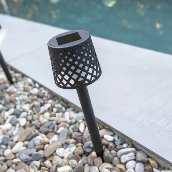 PACOTE DE 4 ESTACAS SOLARES GRETITA PRETO IP44