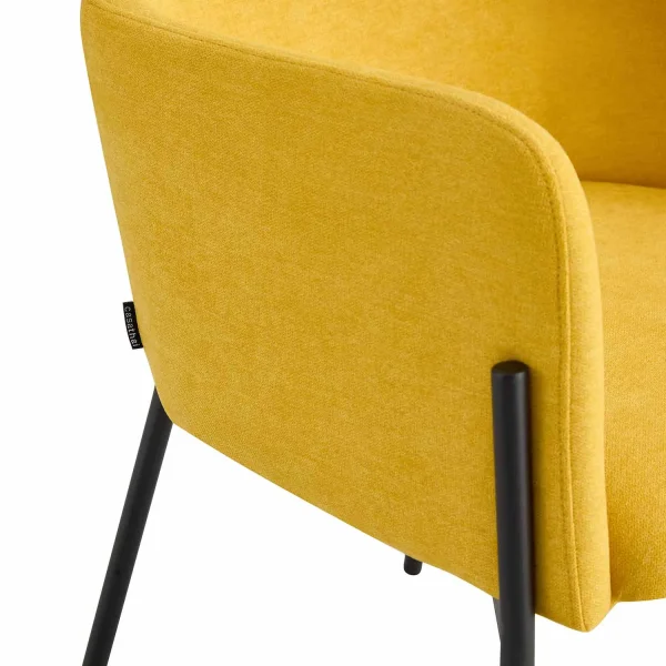 POLTRONA ESTOFADA MOSTARDA COSMO