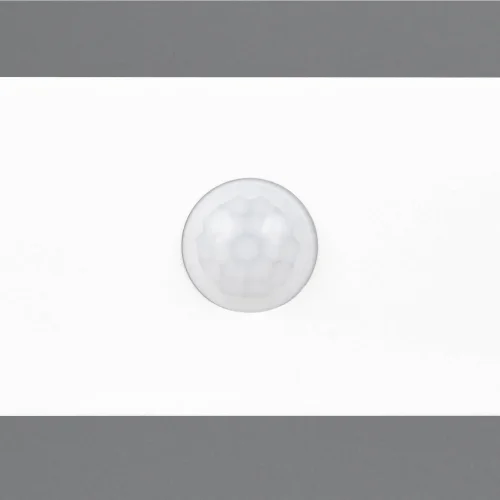 APLIQUE EXTERIOR SOLAR HÍBRIDO 6W 4000K SENSOR IP44 BRANCO BEGA