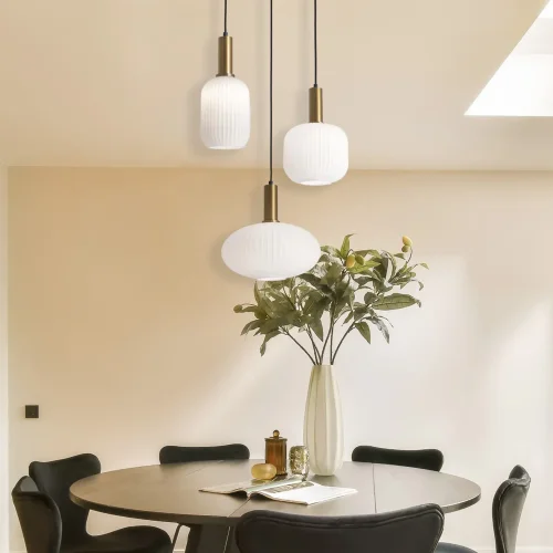 Candeeiro De Teto 3 Luzes Tulipas Brancas Opal Ø40 CM E27 Shelby| Lúzete