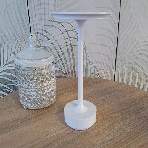 CANDEEIRO DE MESA LED RECARREGÁVEL SEM FIOS 213LM BRANCO IP44 ESTIVA CANDEEIRO DE MESA LED RECARREGÁVEL SEM FIOS 213LM BRANCO IP44 ESTIVA