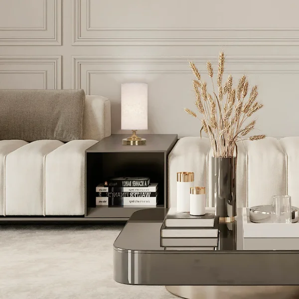 CANDEEIRO DE MESA EM METAL BRONZE ENVELHECIDO E14 TRIELLA