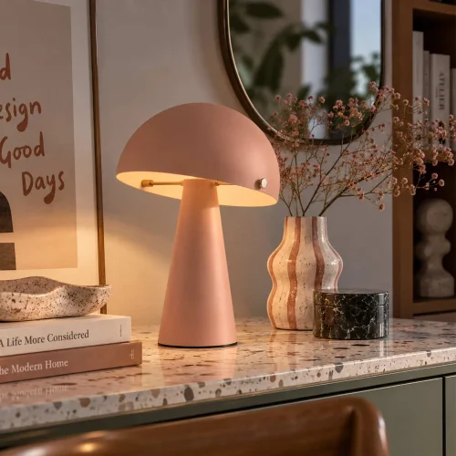 CANDEEIRO DE MESA EM AÇO PINTADO ROSA MATE E27 CHANTERELLE