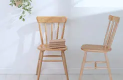 Cadeiras de Madeira