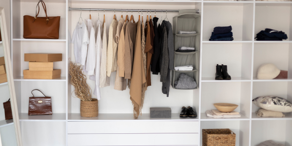 3 Soluciones Prácticas para un Dormitorio de Ensueño: Organización y Almacenamiento con el Armario Ideal