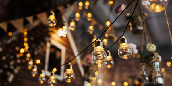 Guirnaldas de Luces: Prepara tu Espacio Exterior para un Verano Inolvidable en 4 Pasos